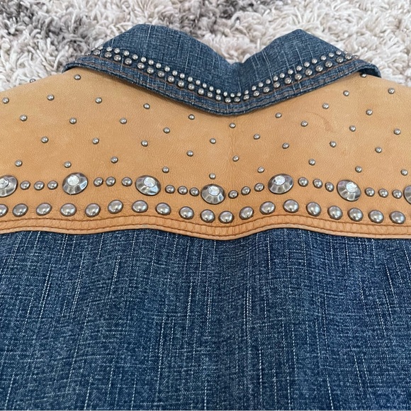 Cripple Creek Western Denim & Leather Studded Rhinestone Jacket - Size M - Picture 4 of 12